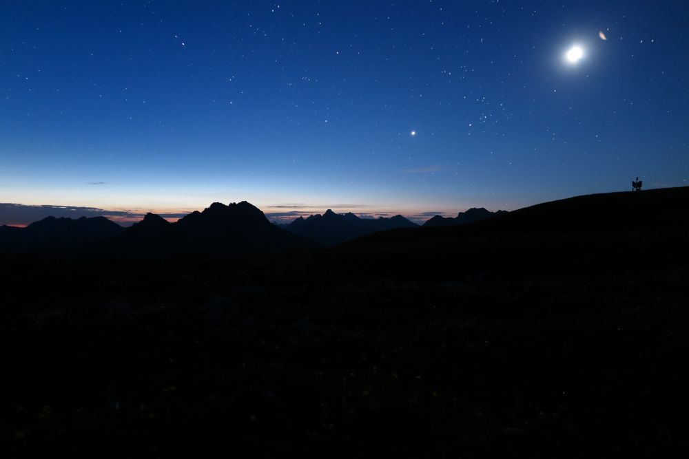 Die Sterne und der Mond leuchten, © Lech Zürs Tourismus GmbH