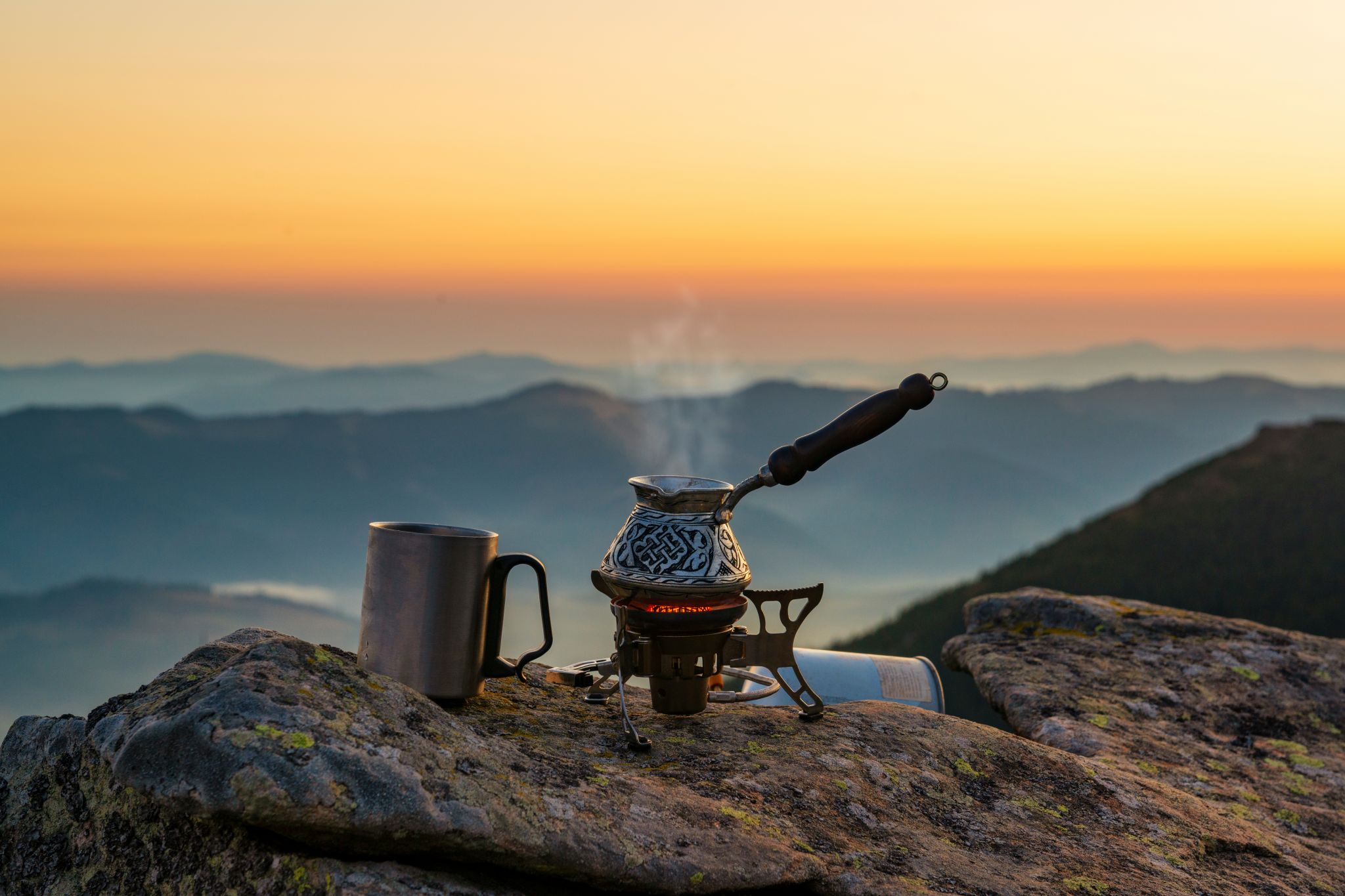 Kaffee am Sonnenaufgang © shutterstock
