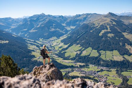 Gipfelblick von der Gratlspitze auf Alpbach